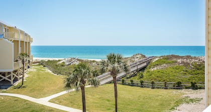 ¡Vistas al golfo de los acantilados! Se admiten perros / WIFI / Pasos a la playa / Ascensor. ¡Reserve 2020 ahora!
