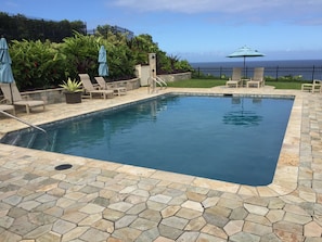 Piscine extérieure, piscine chauffée