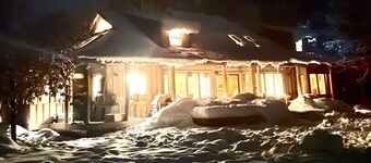 -lewisia Lodge River Retreat