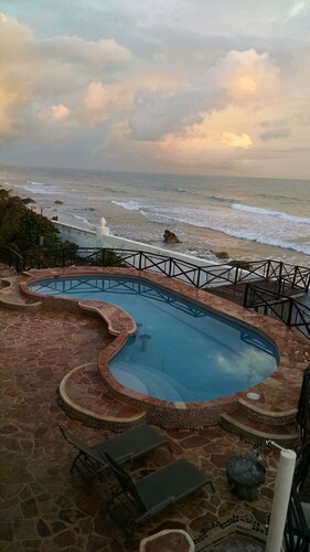 Isla Mujeres, Cancun 1-5 BR, Oceanfront Villa Pool, from $130