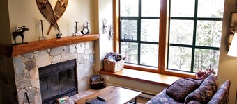 2 Bedroom near Lost Lake; quiet, comfortable, and well-equipped