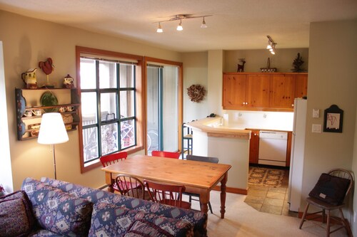 Herrliche 2 Schlafzimmer in "The Woods" am Lost Lake