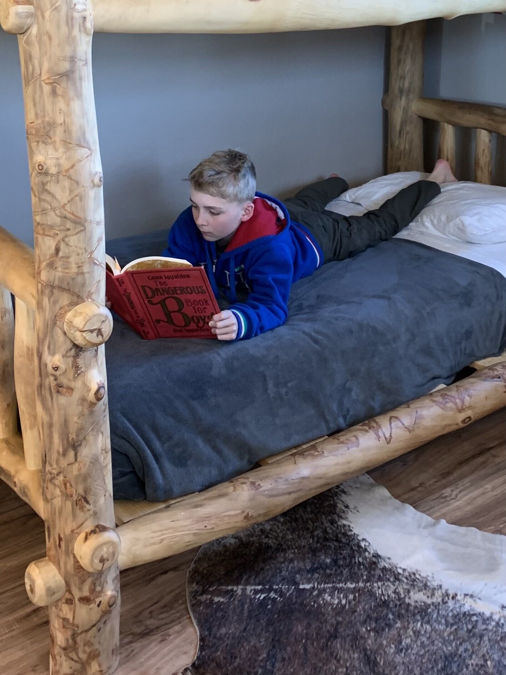 2 bedrooms, desk, travel cot, free WiFi