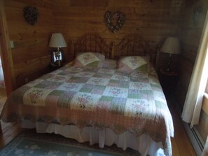 3 bedrooms, iron/ironing board, bed sheets