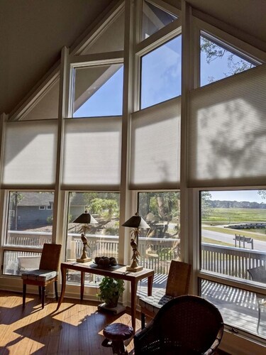 Pompano Beauty with a View to Die For!