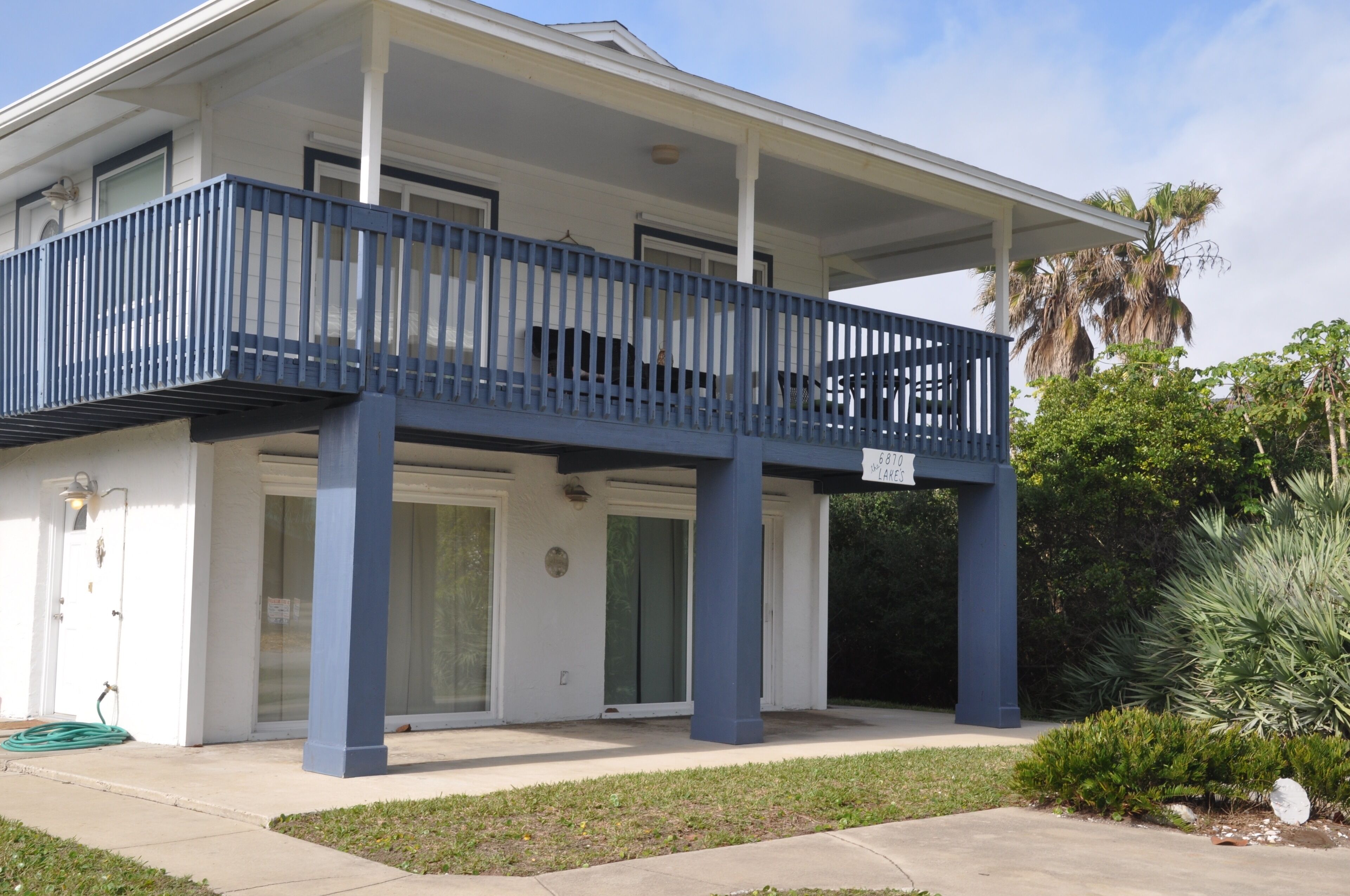 Bargain Beach 4-Bedroom with Pool Table