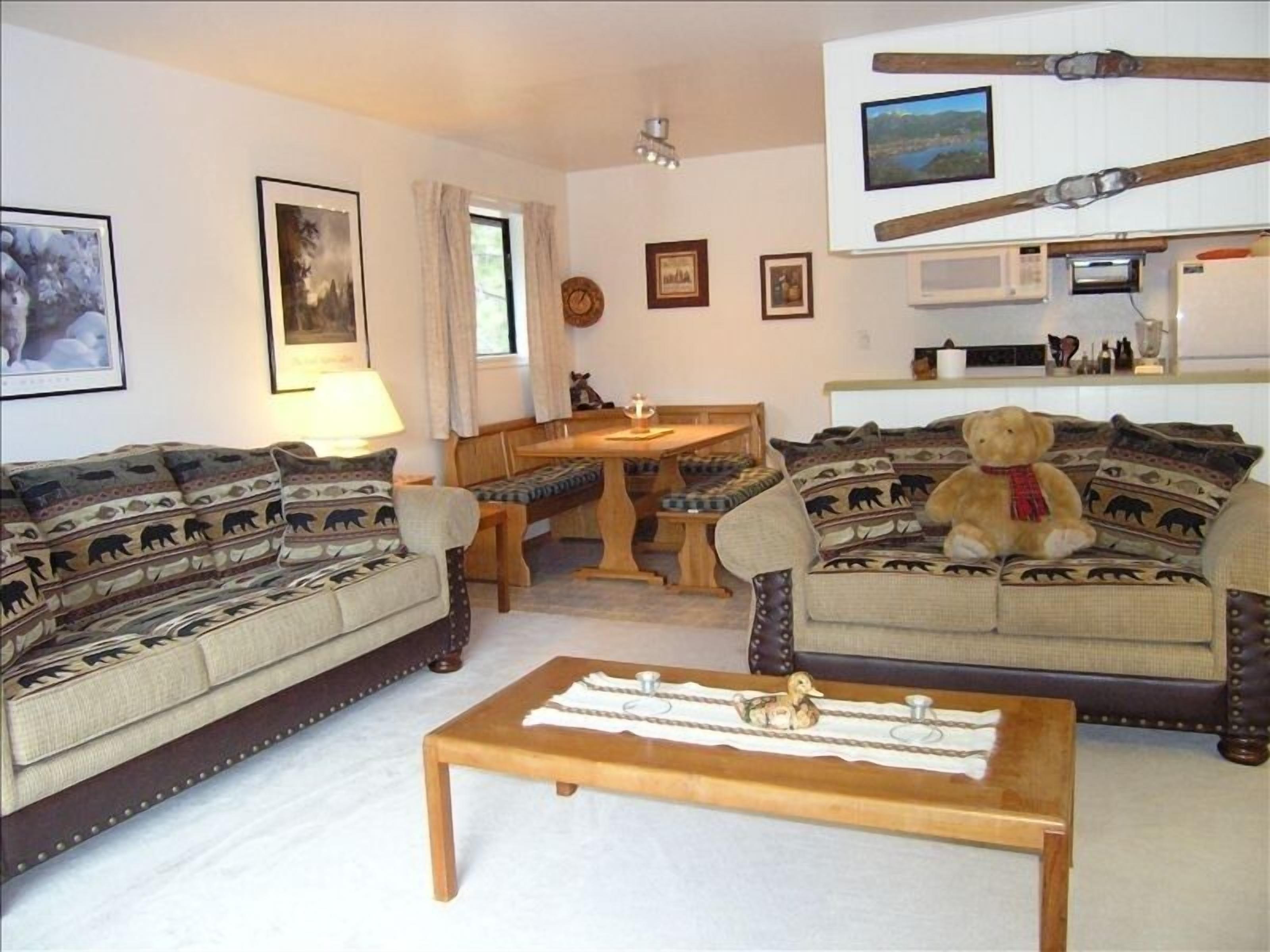 Comfortable & Convenient 1BR Condo in Olympic Valley, USA with free, fast WiFi