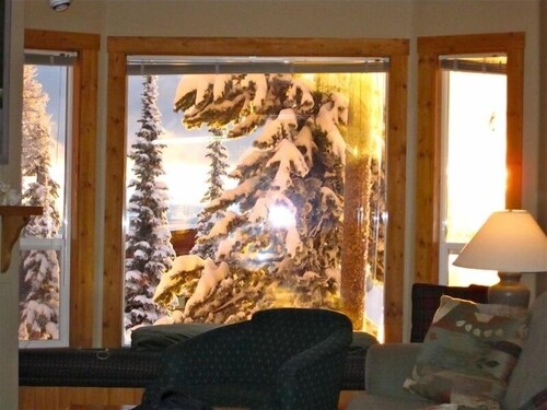 Amusez-vous avec le coco Family-Hot by the Fire et après le ski hot tub!