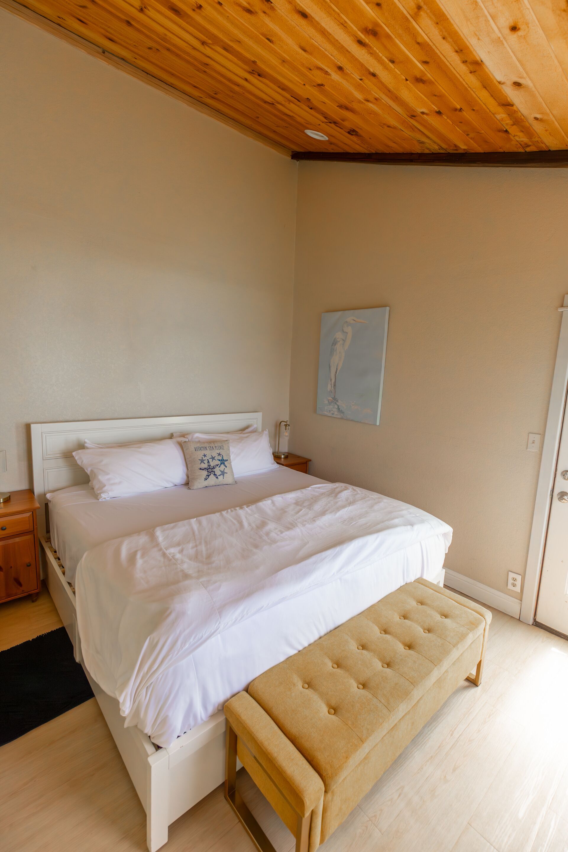 1 bedroom, iron/ironing board, WiFi (free), bed sheets