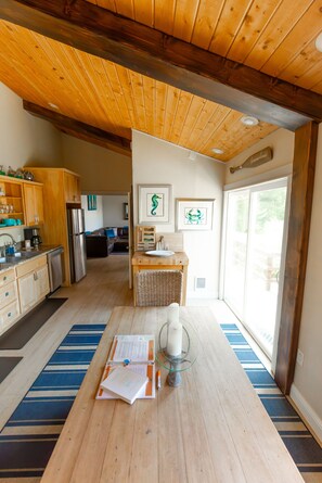 Fridge, microwave, oven, dishwasher - Beach Bungalow - Oceanfront and Private Beach (Gold Beach)