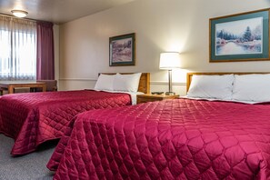 Desk, blackout drapes, iron/ironing board, free WiFi - Manti Country Village Motel (Manti)