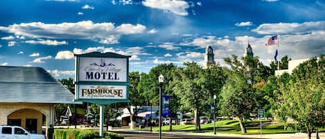 숙박 시설 정면