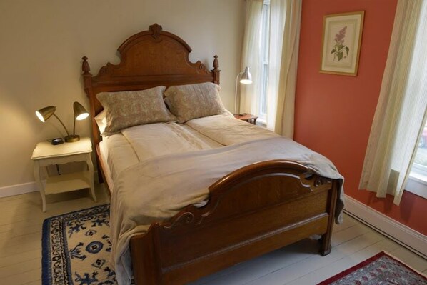 3 bedrooms, desk, iron/ironing board, WiFi