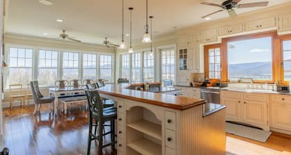 Expansive View Of The Blue Ridge Mountains, The Valley And The Shenandoah River