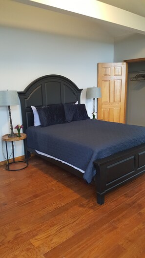 3 bedrooms, iron/ironing board, travel cot, free WiFi