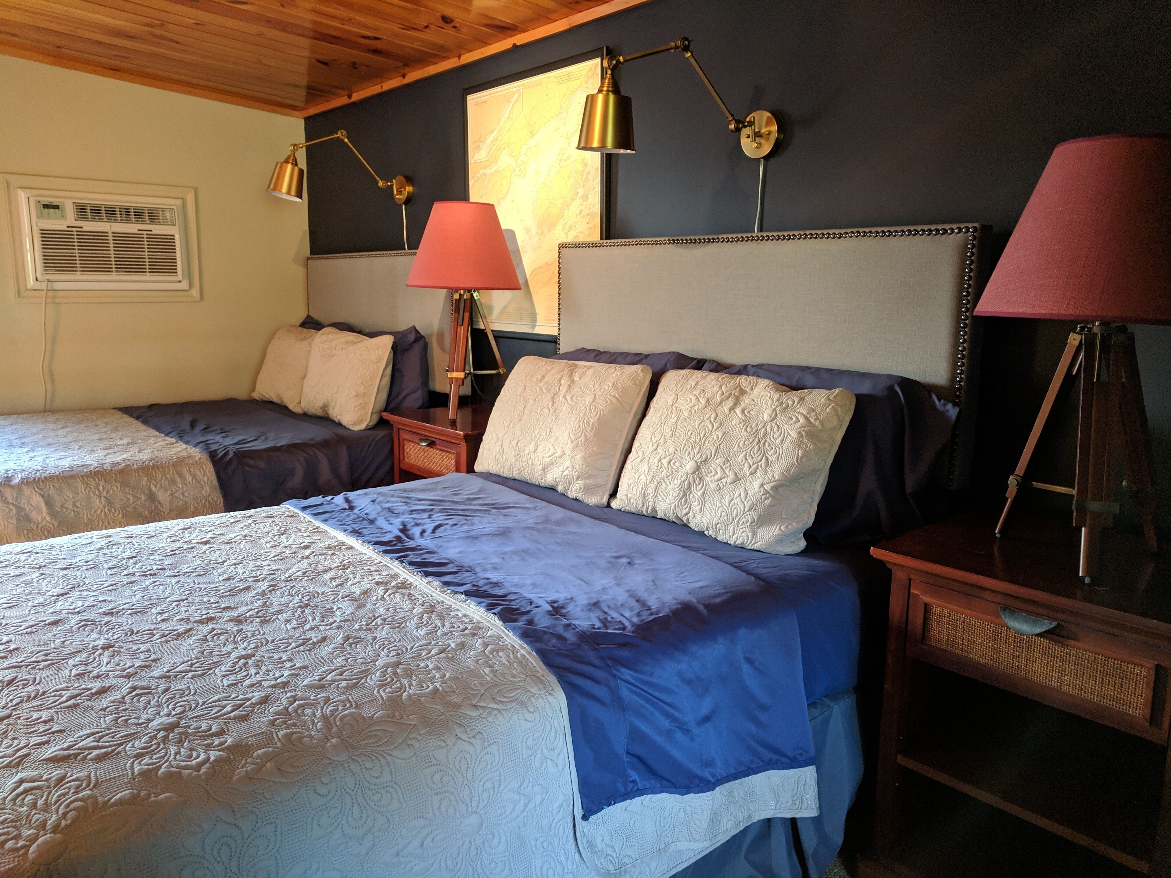 3 bedrooms, iron/ironing board, travel crib, free WiFi