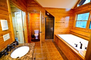 Combined shower/tub, jetted tub, hair dryer, towels - Luxury Mountain Lodge with Soaring Views - 5,000 Sq (Blue Ridge)