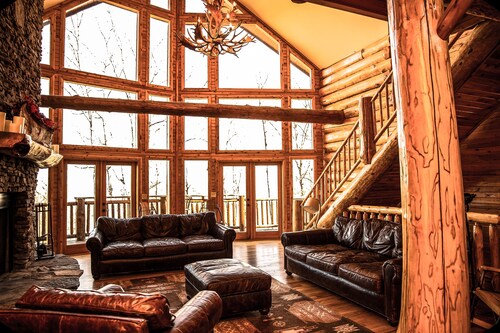 Luxuriöse Berghütte mit atemberaubendem Blick - 5.000 m² 