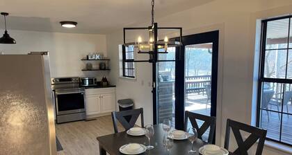 Lakefront and remodeled with large deck on Nolin lake!