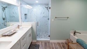 Combined shower/tub, jetted tub, hair dryer, towels - Gulf-Front Tides Unit 202 | 2BR | Sleeps 6 (Miramar Beach)