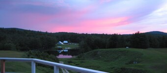 Plage privée, zone picinic couverte, foyer, minutes de Conway, NH, Ski