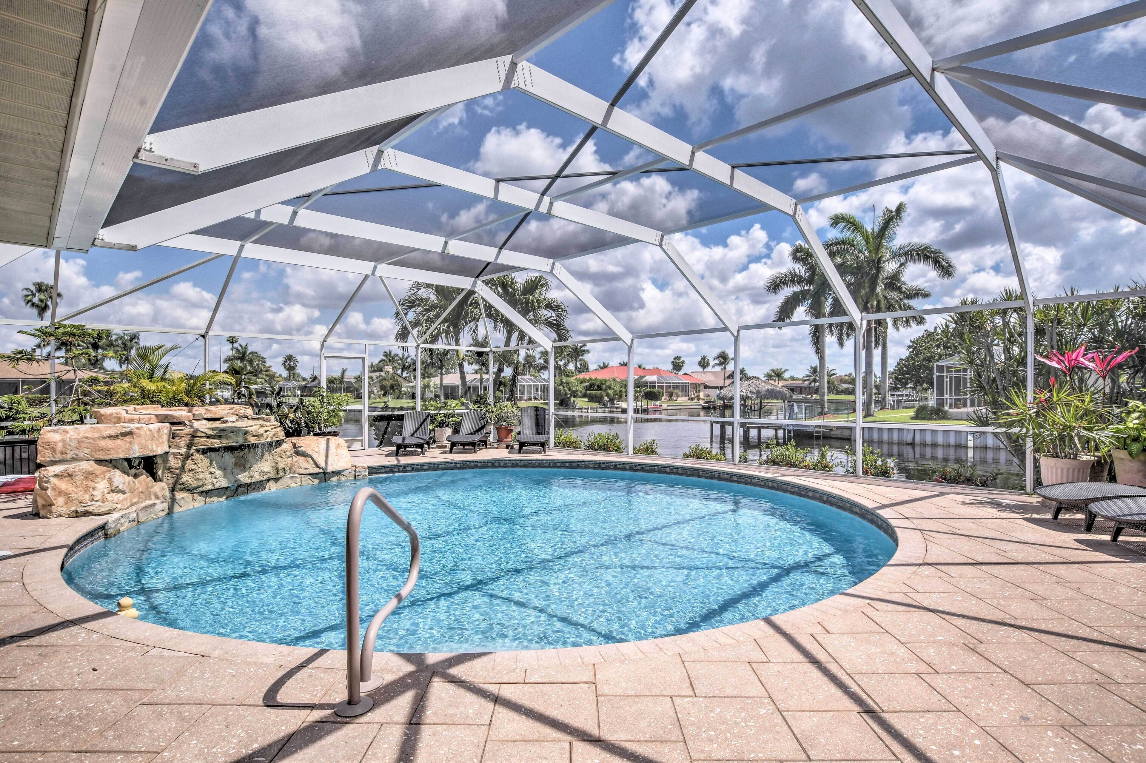 Beautiful Waterfront Pool Home with Waterfall, Boater's Paradise