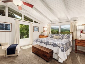 3 soverom, strykejern/-brett, reiseseng for barn og wi-fi