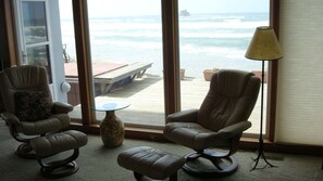 Interior - Oceanfront, Amazing View, Hot Tub Facing Ocean (Arch Cape)