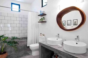 Hair dryer, towels, toilet paper - Casa Conchita Penthouse (Sayulita)