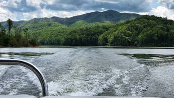 2 sovrum, skrivbord, strykjÀrn/strykbrÀda och gratis wi-fi