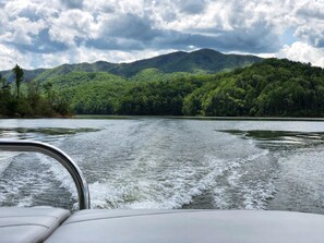 2 Schlafzimmer, Schreibtisch, Bügeleisen/Bügelbrett, kostenloses WLAN