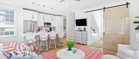 Télévision, lecteur de DVD, espaces bureaux