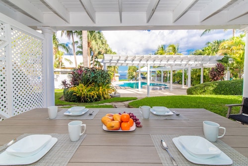 The Cayman Condo @ Coconut Bay - Island vibes, ocean views, diving & beaches...