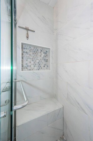 Shower, towels