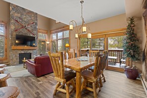 Dining - MOUNTAIN HOLIDAY SPECIAL: Book 3 nights during holidays and wave cleaning fee. (Keystone)