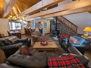 Smart TV, fireplace, DVD player, books