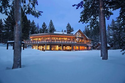 Spectacular Views, Full Amenities Access, Walk to Pools/Gym, Sledding out back!