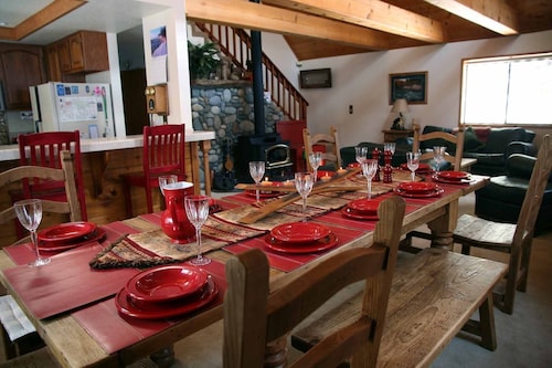 Spectacular Views, Full Amenities Access, Walk to Pools/Gym, Sledding out back!