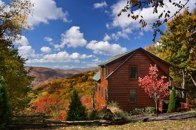 ☆Panoramic Views☆Rustic Luxury☆3K/1Q/2BB☆ Hiking☆Fire Pit☆Fireplace☆Ski Close☆