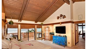 4 bedrooms, desk, iron/ironing board, travel crib