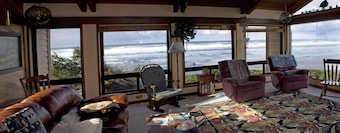 "WOW House" - Prime Panoramic Oceanfront Home