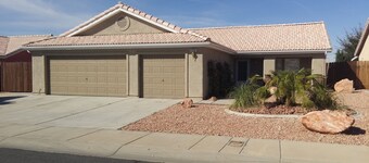 Kaunis 3 makuuhuoneen koti- Golf, kasinot ja aurinko !!!