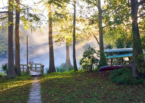 Directly on the Rainbow  River / Multi-Night Discounts / Off Season Comp Days