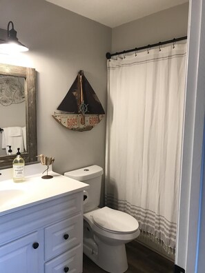 Hair dryer, towels - A large 3 bedroom 3 bath. Book now! (Panama City Beach)