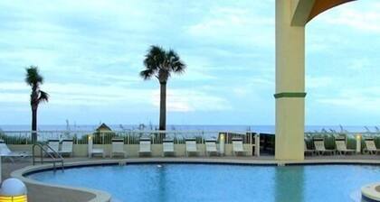 Beautiful 6th Floor New LR furniture, 2BR/2BACondo- 2 King BR, 2 BA , BUNK ROOM!