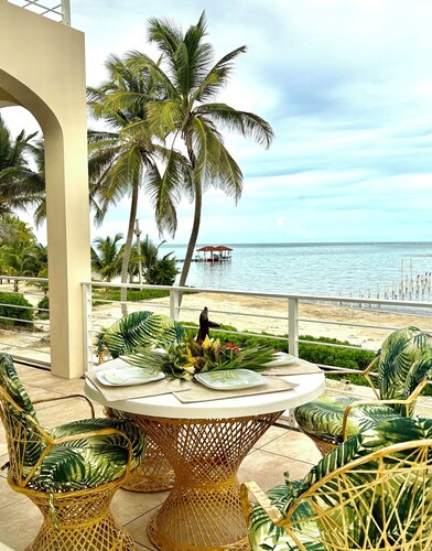 Villa Front de Mer Élégante et Luxueuse 2 BR / 3 Bath