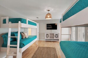 6 bedrooms, iron/ironing board, free WiFi, bed sheets