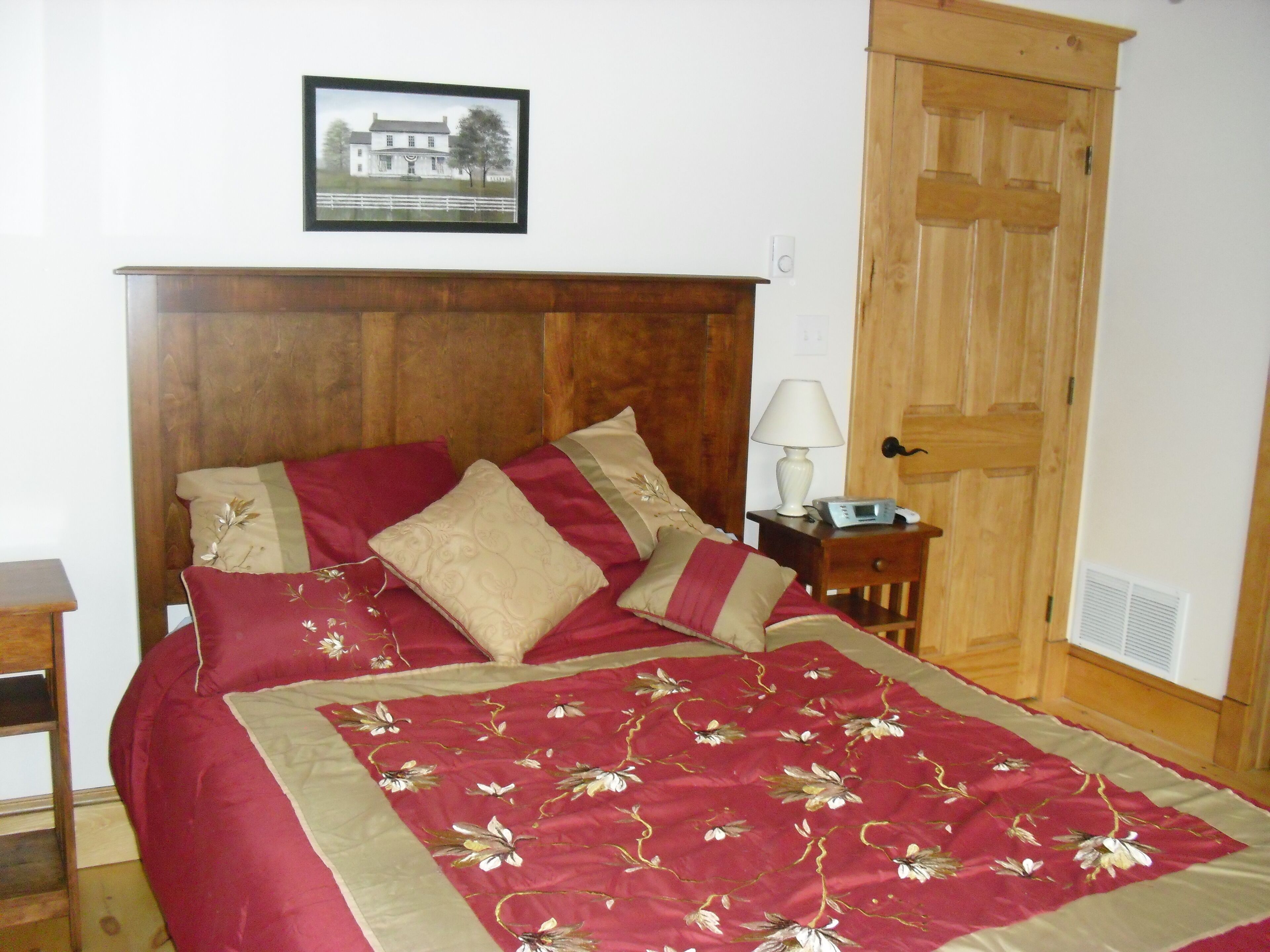 4 bedrooms, desk, iron/ironing board, free WiFi
