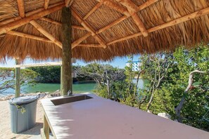 Property grounds - Dbl Master |Oceanview |Jacuzzi |Beach |Marina |BBQ (Tavernier)