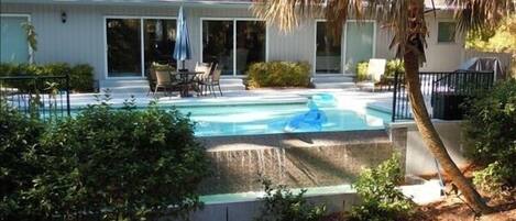 Alberca infinita y alberca climatizada